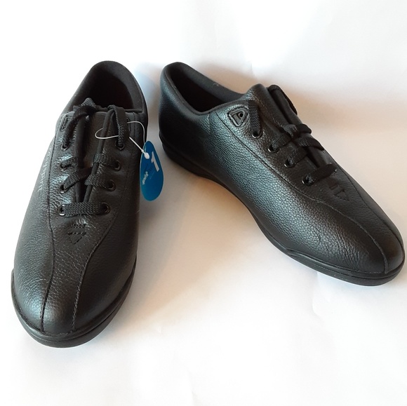 easy spirit work shoes